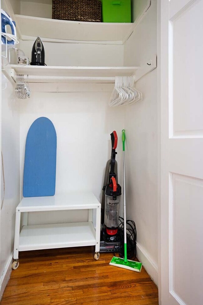 Building Photo - 328 E 74th St