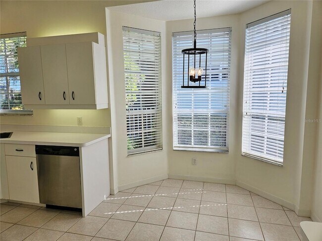 Building Photo - 835 Chalmers Dr