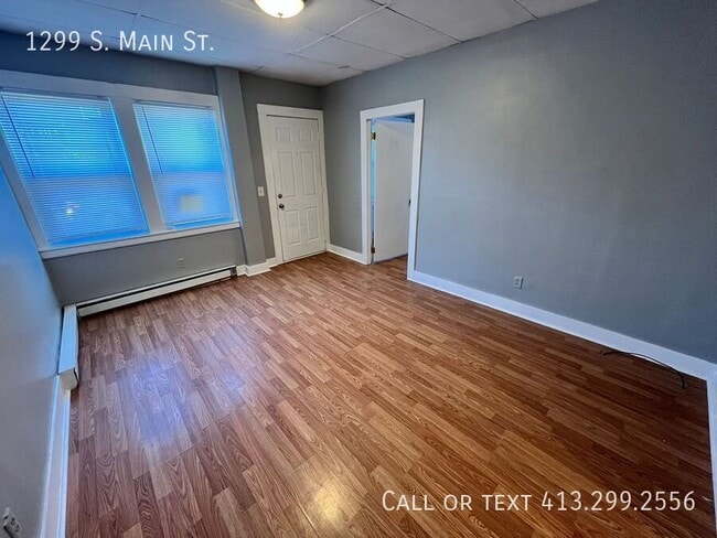 Building Photo - 1299 S Main St