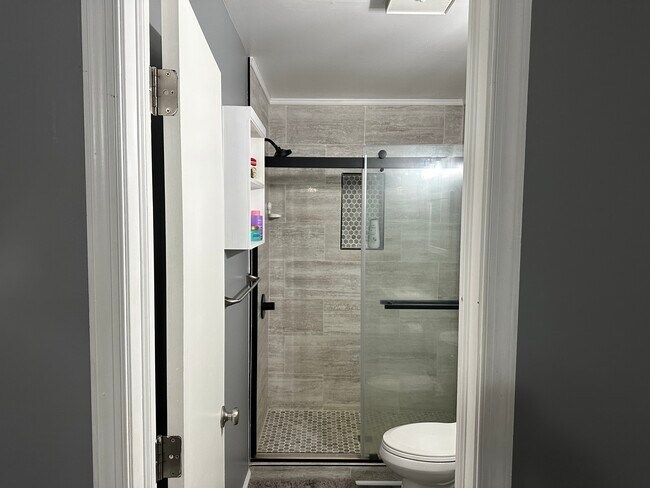 Building Photo - 9576 Maryus Rd