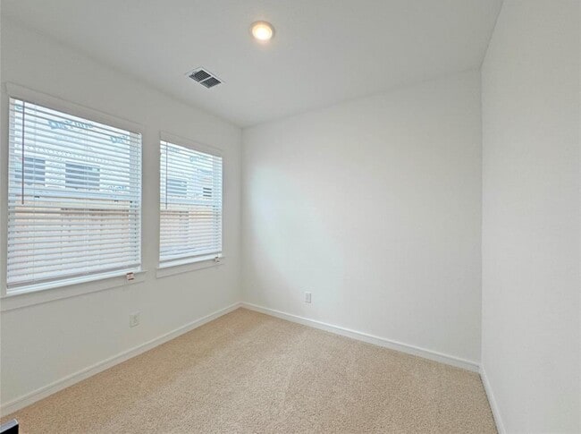 Building Photo - 2213 Via Laura Ln