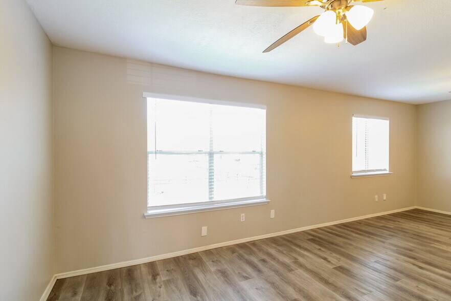 Building Photo - 11802 Alex Ln