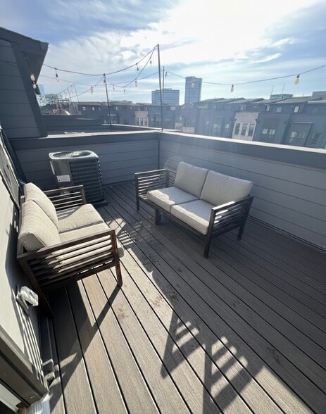 Building Photo - 342 Music Hall Way