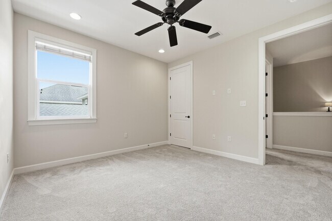 Building Photo - 4256 Skipjack Cove