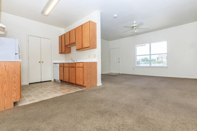 Building Photo - 1700 Mustang Dr