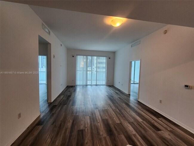 Building Photo - 951 Brickell Ave