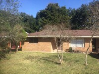 Building Photo - Three bedroom house in Lafayette