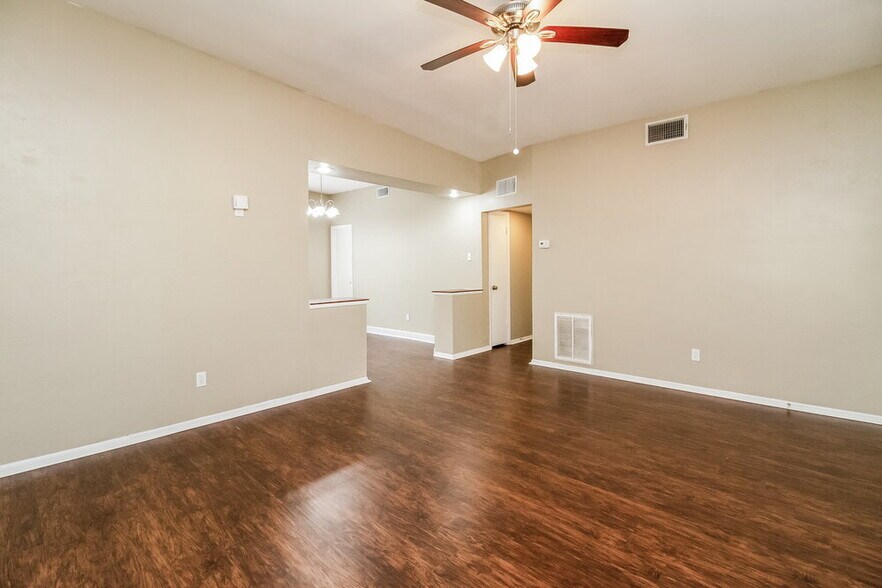 Building Photo - 5406 Ashmeade Rd
