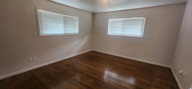 Building Photo - 9893003/37