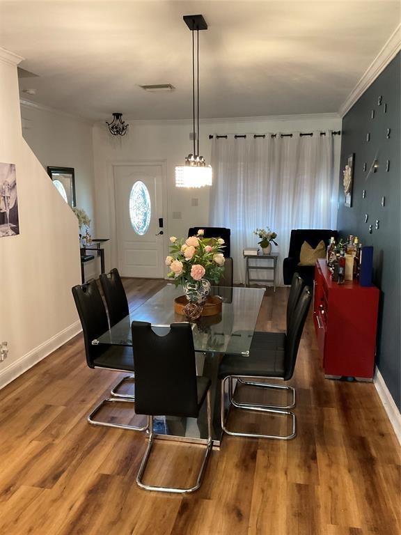 Building Photo - 4758 Lago Vista Dr