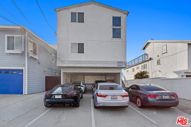 Building Photo - 6955 Trolleyway S