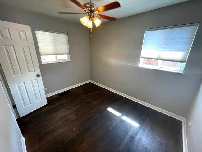 Building Photo - Fully Updated 4 Bedroom Home With Finished...
