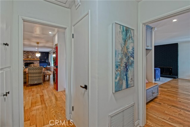 Building Photo - 428 Ave De Jose