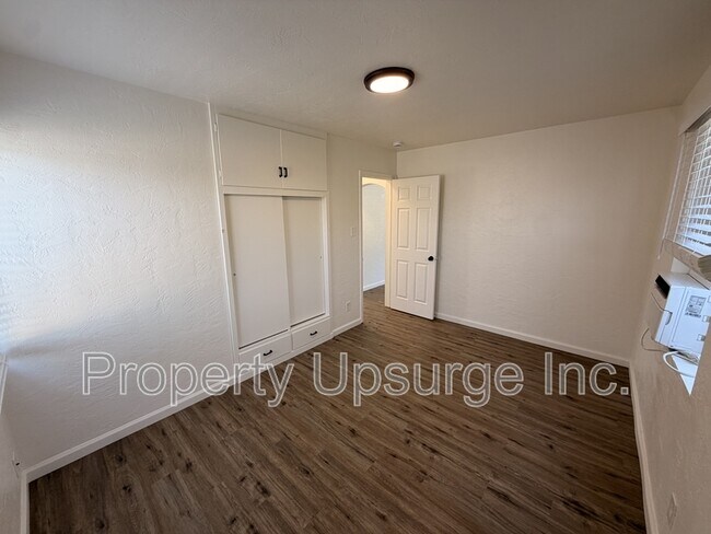 Building Photo - 2424 Court St