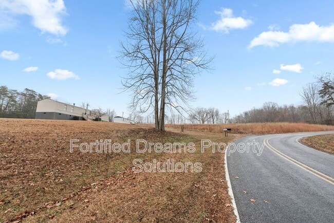 Building Photo - 886 Frye Rd