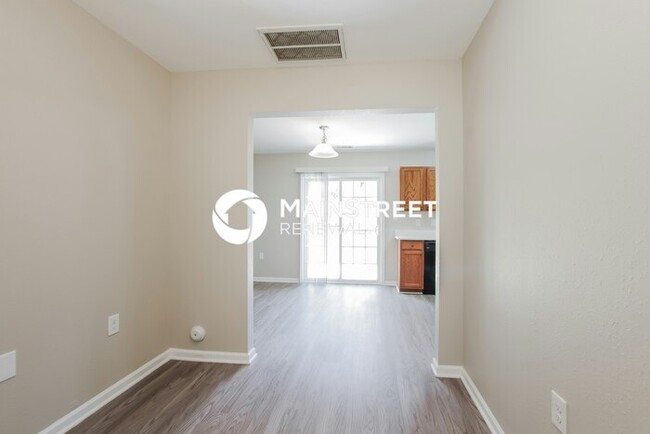 Building Photo - 6216 Summerour Place