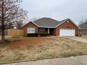 Building Photo - 812 Grant Ave