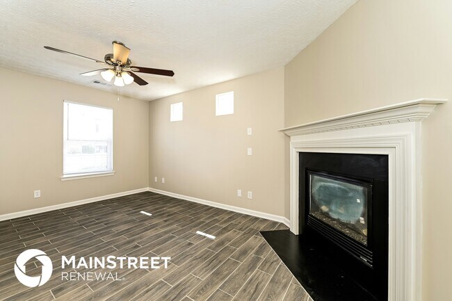 Building Photo - 340 Meadowridge Dr