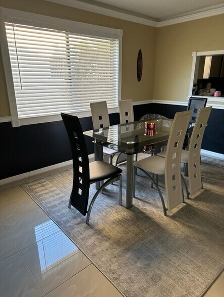 Building Photo - 5807 N Atlantic Ave