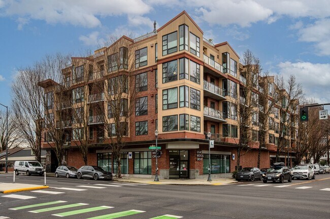 Building Photo - Sweet + secure 1/1 condo with parking, extra storage room + AC available now!