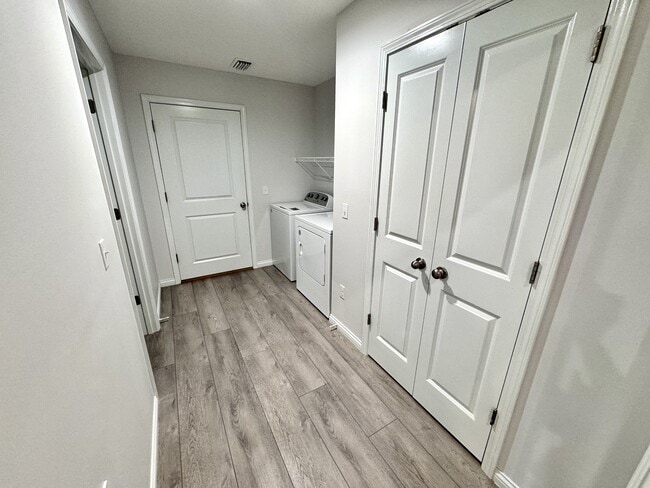 Building Photo - 97 Timothy Dr
