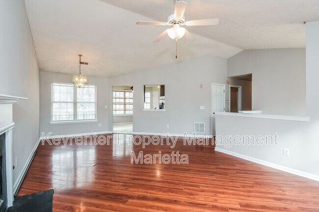 Building Photo - 4819 Lake Park Terrace