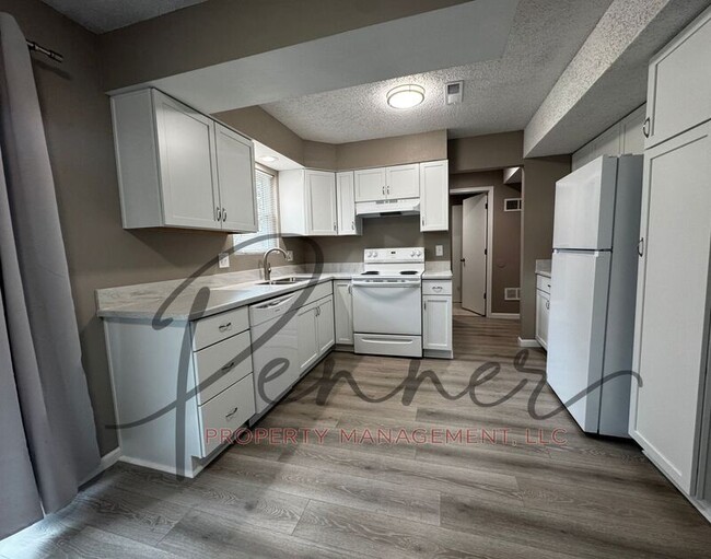Building Photo - 809 NW 36th St Terrace
