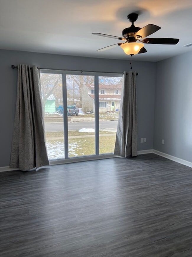 Building Photo - Necently updated Downtown Chelsea Ranch