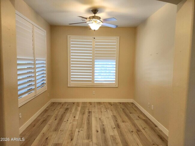 Building Photo - 12864 W Hedge Hog Pl