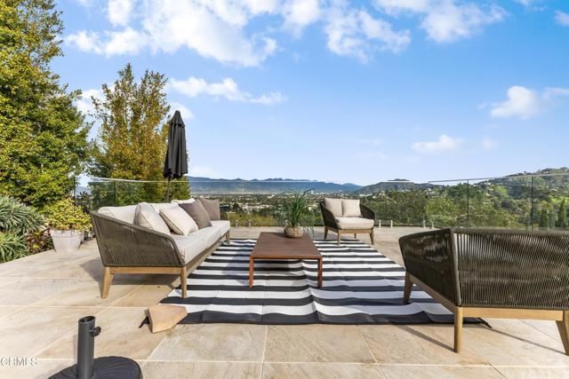 Building Photo - 12480 Viewcrest Rd