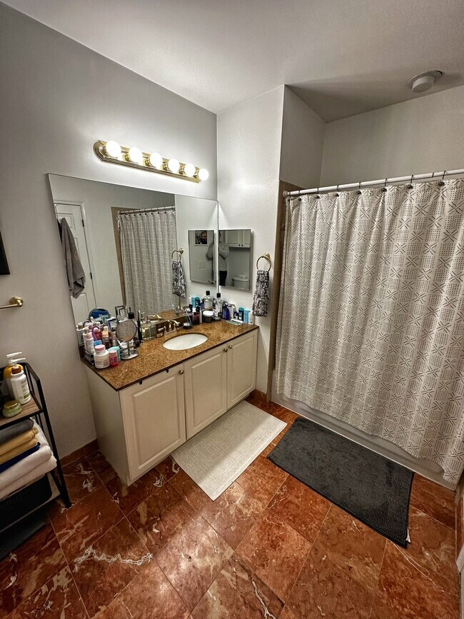 Building Photo - 15 WARREN St