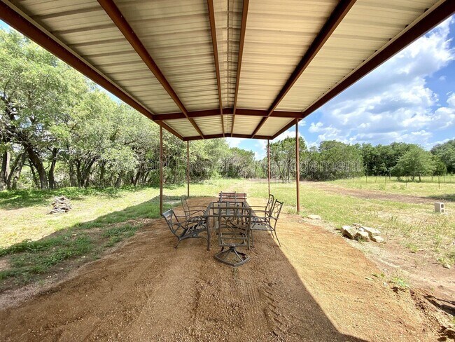 Building Photo - 624 Deer Creek Dr W