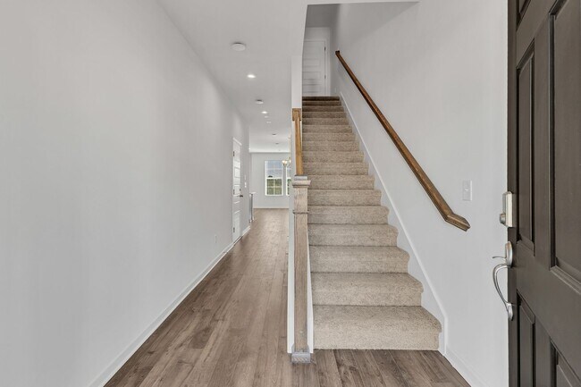 Building Photo - 5002 Dayflower Dr