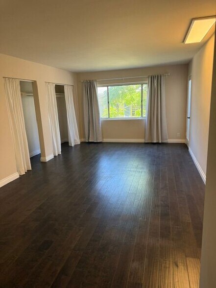 Building Photo - 8371 Capistrano Ave