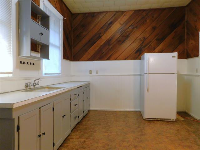 Building Photo - 203 Sawyer Ave