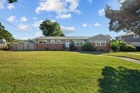 Building Photo - Spacious 4-Bedroom Home with Modern Updates