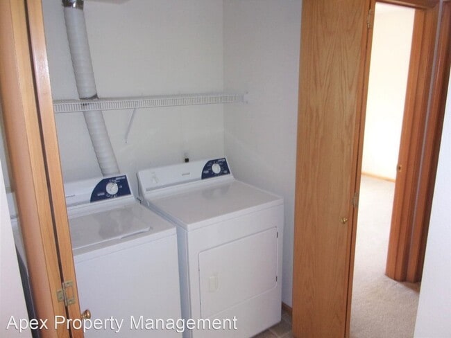 Building Photo - 2 br, 1.5 bath Apartment - 250 32ND STREET