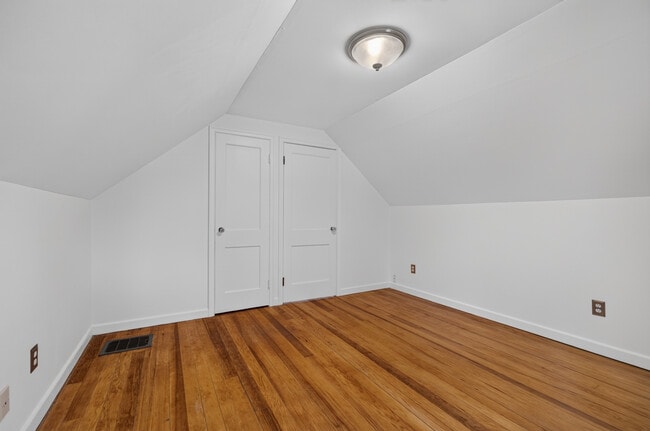 Building Photo - 47 Clearview Ave