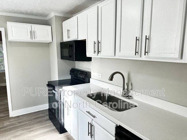 Building Photo - 103 Snider Ave