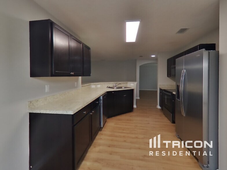 Building Photo - 78611 Rock Ct