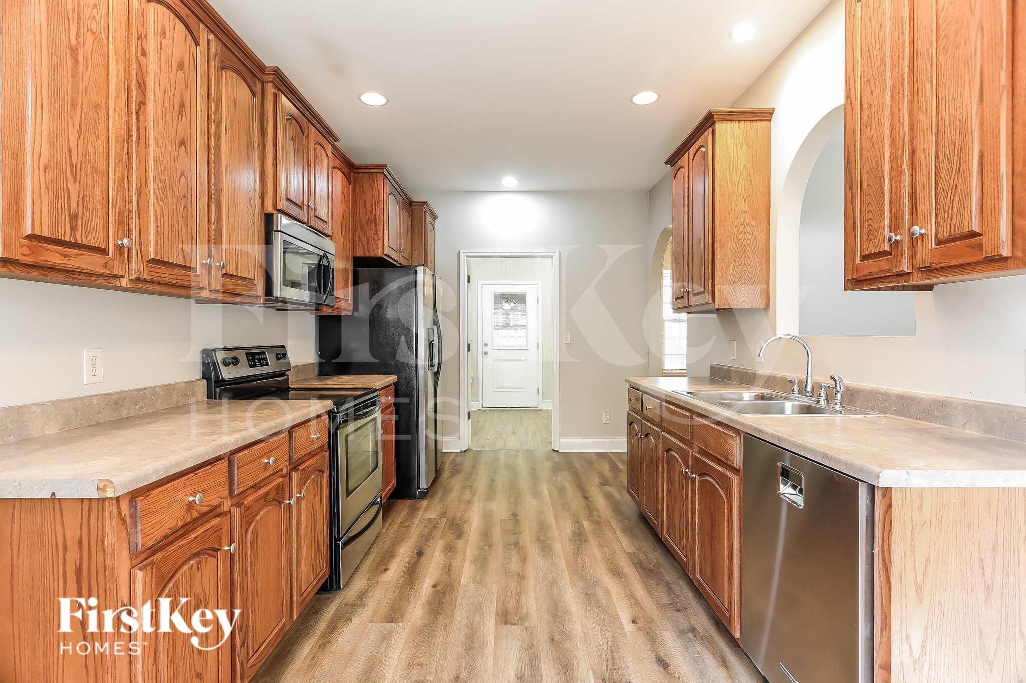 Building Photo - 20815 Sandy Dr