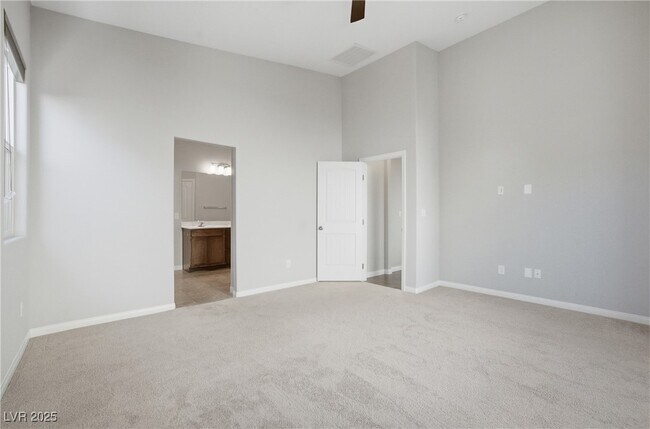 Building Photo - 692 Nathanial Ct