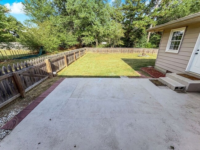 Building Photo - Spacious 3 BR/2 BA in Powder Springs!