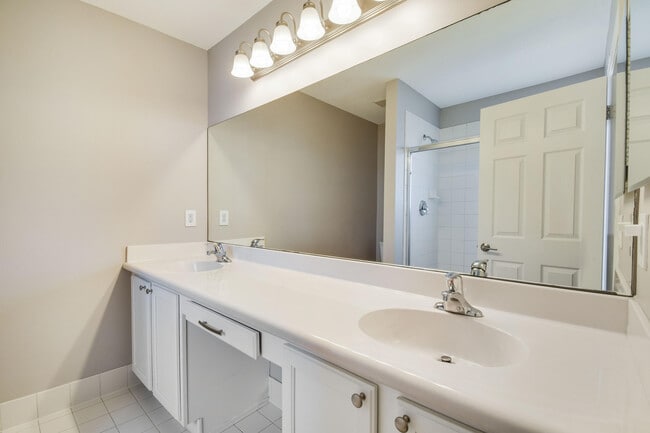 Building Photo - 6125 Eaton St