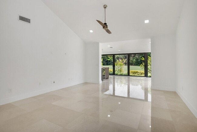 Building Photo - 21922 Cypress Dr