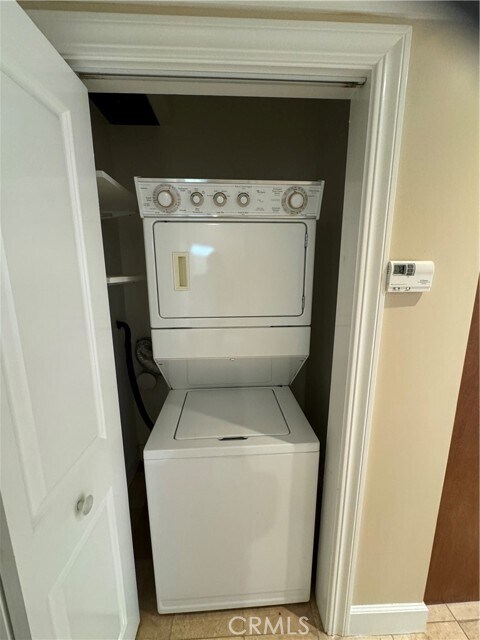 Building Photo - 4510 Seashore Dr