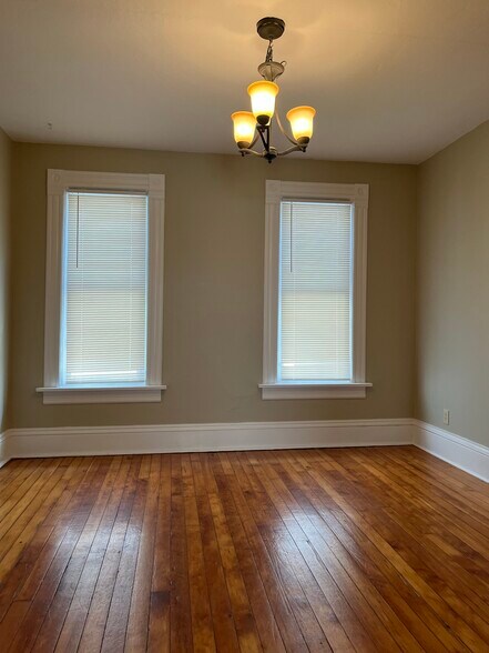 Building Photo - 3104 S Griffin Ave