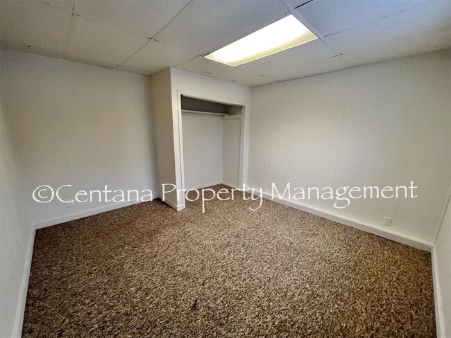 Building Photo - 2300 Ottawa St