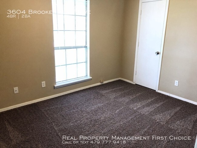 Building Photo - For Rent! Bottom of Fianna Hills!