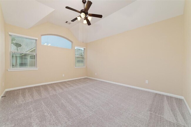 Building Photo - 9 Cheswood Manor Drive
